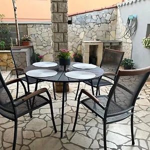 A & N With Free Private Parking Apartment Pula