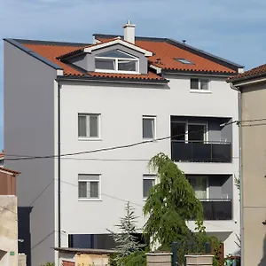 Silver Apartment Pula